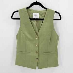 Maison D'Amelie green Vest cinch buckle in back size 8 preppy it girl summer